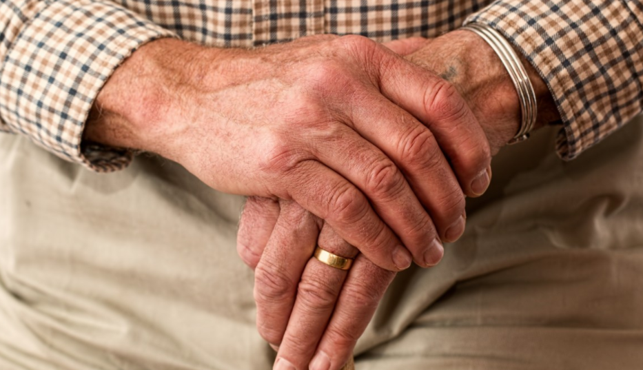 Familienangehörige in sichere Hände begeben